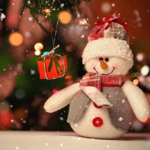 我脱了老师内裤摸她爆尿了
